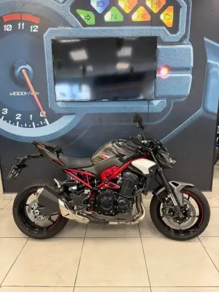 KAWASAKI Z900 