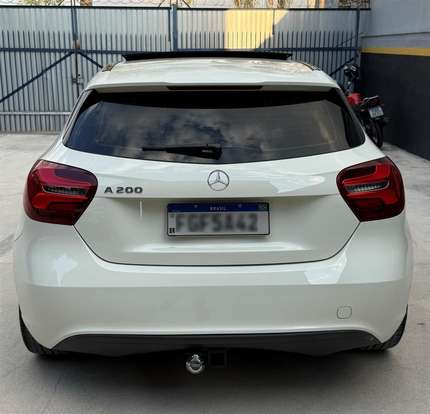 MERCEDES-BENZ-A 200-2018