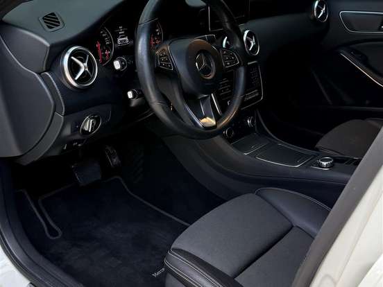 MERCEDES-BENZ-A 200-1.6 CGI FLEX 7G-DCT MERCEDES-BENZ-A 200-2018