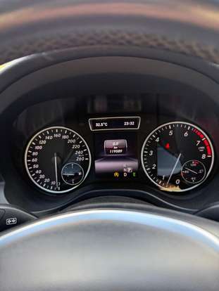 MERCEDES-BENZ-A 200-2015