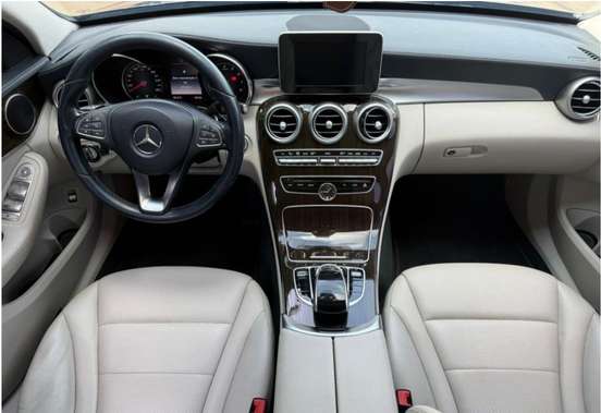 MERCEDES-BENZ-C 180-2017
