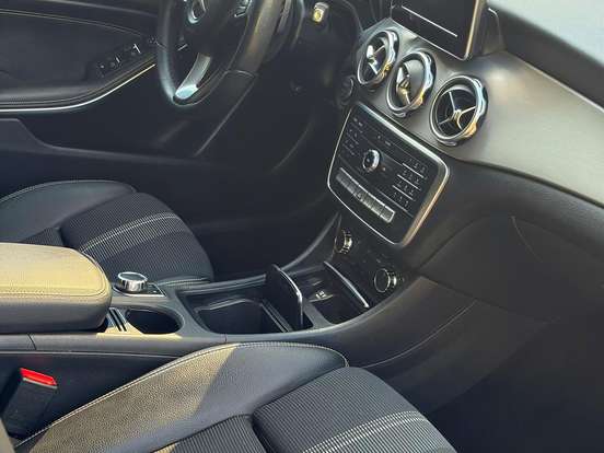 MERCEDES-BENZ-GLA 200-1.6 CGI FLEX ADVANCE 7G-DCT MERCEDES-BENZ-GLA 200-2017