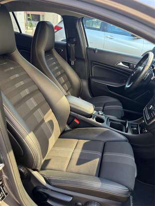MERCEDES-BENZ-GLA 200-2017