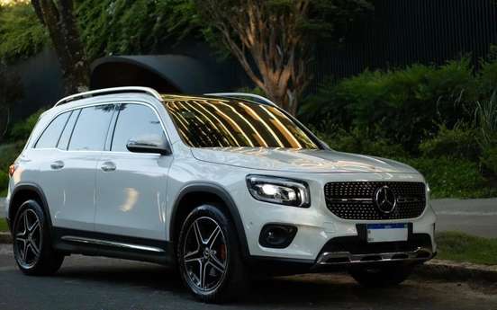 MERCEDES-BENZ-GLB 200-2021