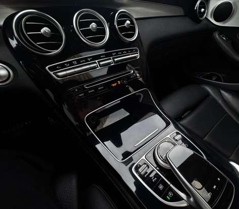 MERCEDES-BENZ-GLC 250-2017