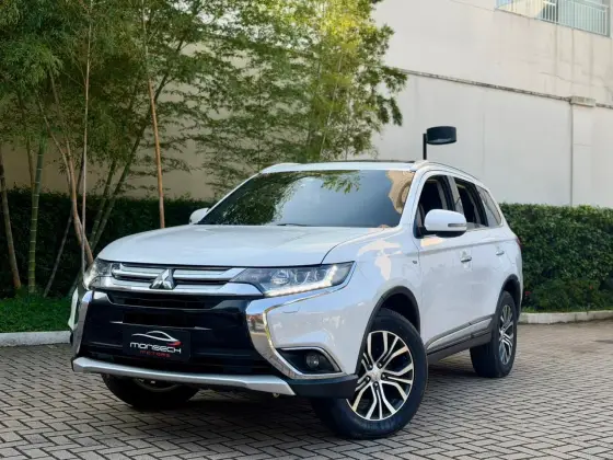 MITSUBISHI OUTLANDER 3.0 GT 4X4 V6 24V GASOLINA 4P AUTOMÁTICO