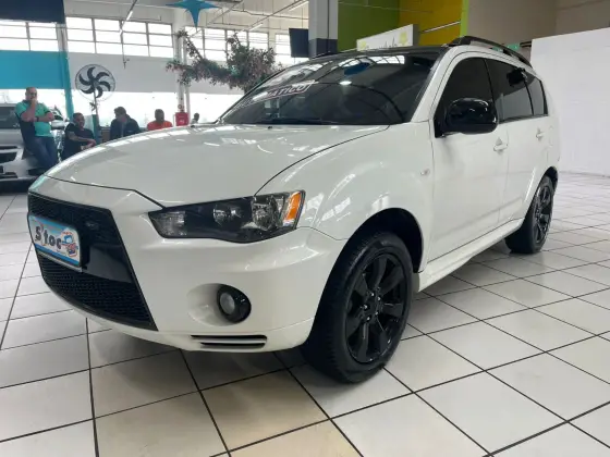 MITSUBISHI OUTLANDER 3.0 GT4 4X4 V6 24V GASOLINA 4P AUTOMÁTICO