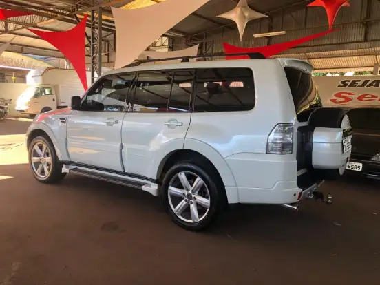 MITSUBISHI-PAJERO FULL-3.2 HPE 4X4 16V TURBO INTERCOOLER DIESEL 4P AUTOMÁTICO MITSUBISHI-PAJERO FULL-2013