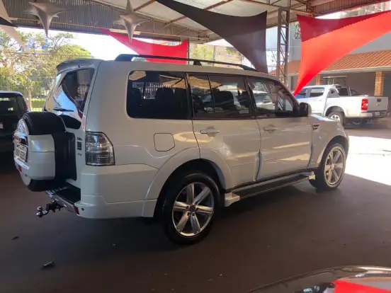 MITSUBISHI-PAJERO FULL-3.2 HPE 4X4 16V TURBO INTERCOOLER DIESEL 4P AUTOMÁTICO MITSUBISHI-PAJERO FULL-2013