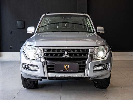 MITSUBISHI-PAJERO-3.2 HPE 4X4 7 LUGARES 16V TURBO INTERCOOLER DIESEL 4P AUTOMÁTICO MITSUBISHI-PAJERO-2017