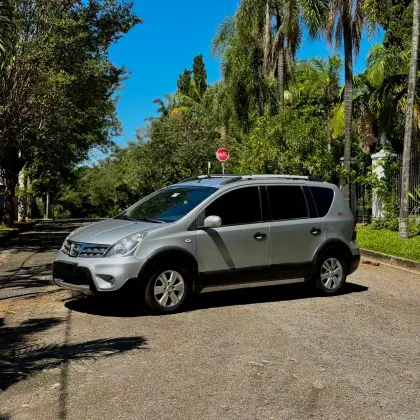 NISSAN LIVINA 1.8 SL X-GEAR 16V FLEX 4P AUTOMÁTICO