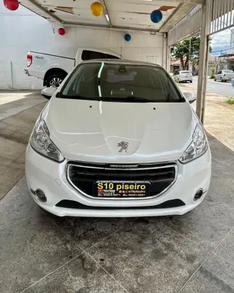 PEUGEOT 208 1.6 GRIFFE 16V FLEX 4P AUTOMÁTICO