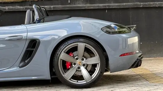 PORSCHE-718-2023