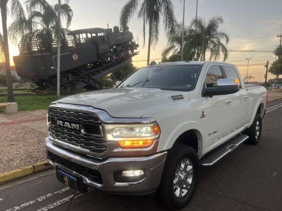 RAM 2500 6.7 I6 TURBO DIESEL LARAMIE CD 4X4 AUTOMÁTICO