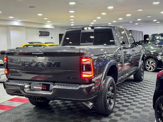 RAM-3500-6.7 I6 TURBO DIESEL LARAMIE NIGHT EDITION CD 4X4 AUTOMÁTICO RAM-3500-2022