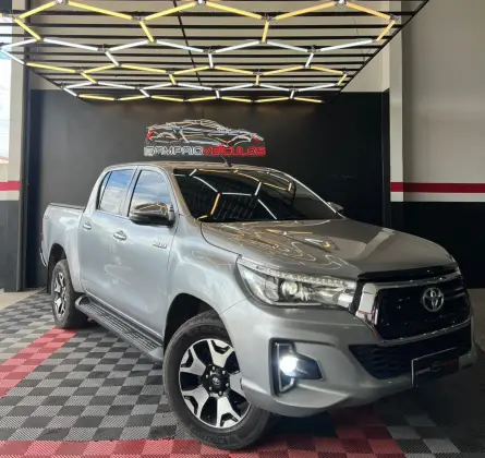 TOYOTA HILUX 2.8 SRX 4X4 CD 16V DIESEL 4P AUTOMÁTICO