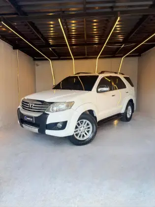 TOYOTA HILUX SW4 2.7 SR 4X2 16V FLEX 4P AUTOMÁTICO