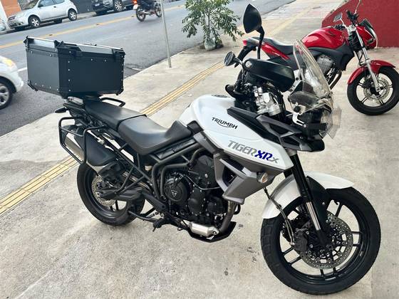 TRIUMPH TIGER 800 XRX 