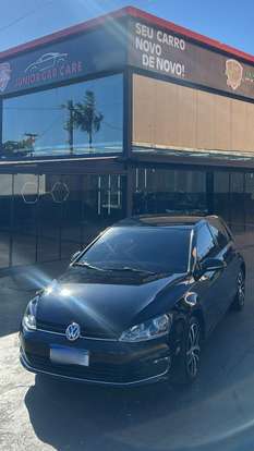 VOLKSWAGEN-GOLF-2015