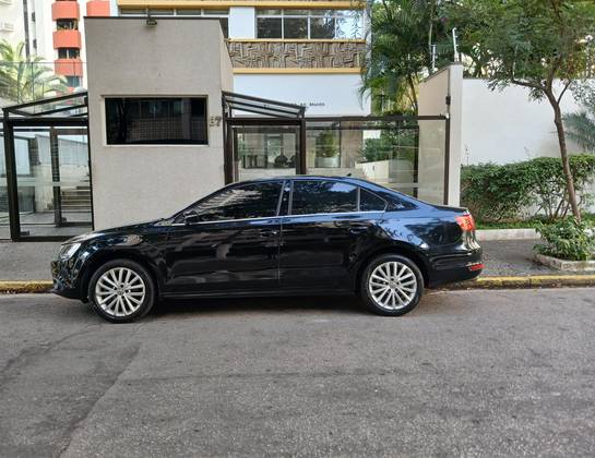 VOLKSWAGEN JETTA 2.0 TSI HIGHLINE 211CV GASOLINA 4P TIPTRONIC