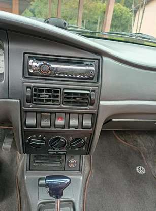 VOLKSWAGEN-SANTANA-1995