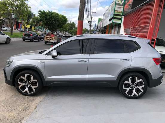 VOLKSWAGEN-TAOS-2024