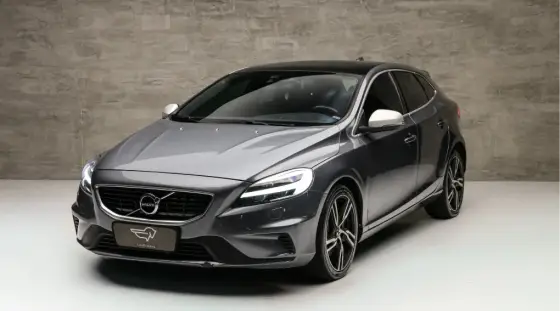 VOLVO V40 2.0 T5 R-DESIGN GASOLINA 4P AUTOMÁTICO
