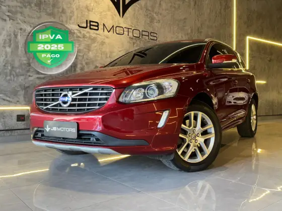 VOLVO XC60 2.4 D5 MOMENTUM DIESEL AWD 4P AUTOMÁTICO