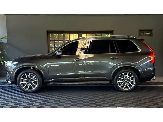 VOLVO-XC90-2018