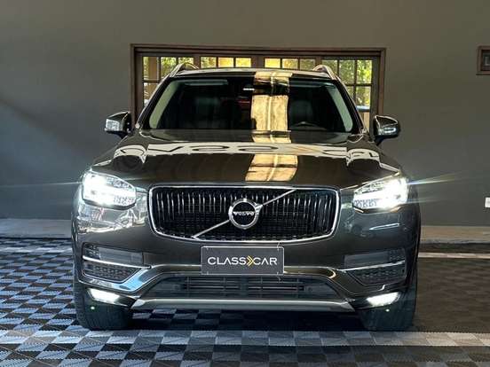 VOLVO-XC90-2018
