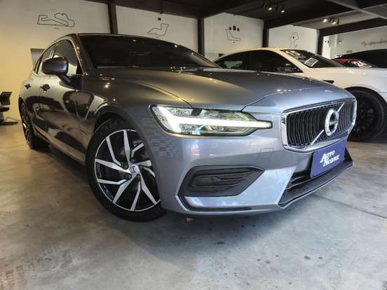 VOLVO-S60-2.0 T4 MOMENTUM GASOLINA 4P AUTOMÁTICO VOLVO-S60-2019