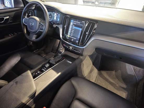 VOLVO-S60-2019