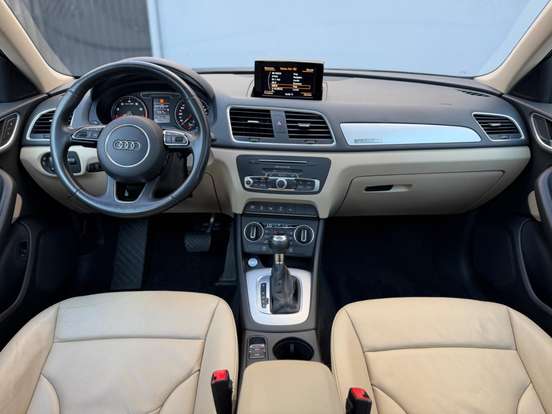 AUDI-Q3-2018