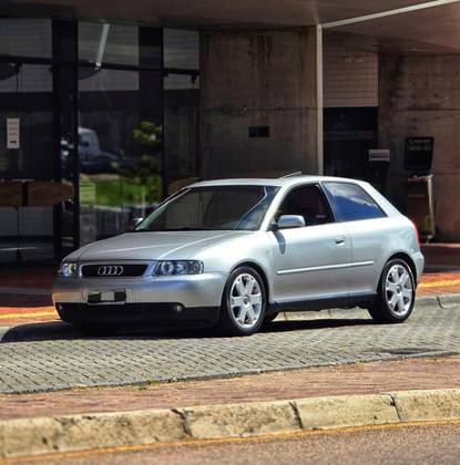 AUDI A3 1.8 20V GASOLINA 2P MANUAL