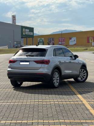 AUDI-Q3-2020