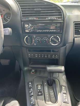 BMW-325i-1994