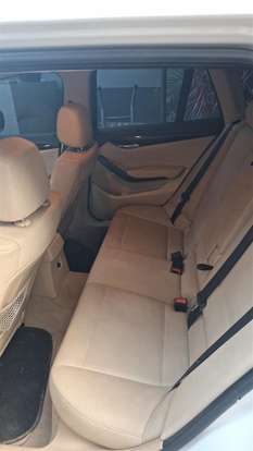 BMW-X1-2011