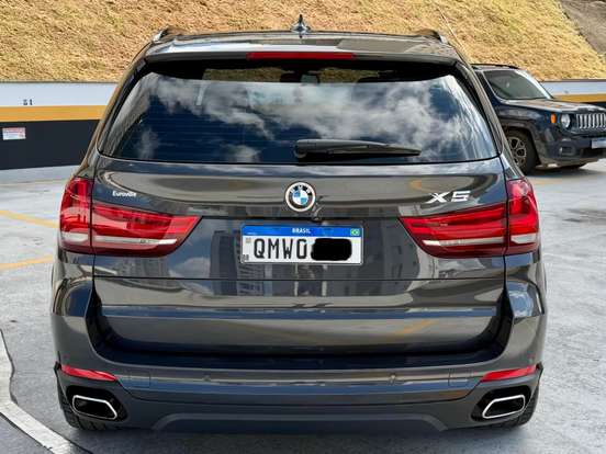 BMW-X5-3.0 FULL 4X4 35I 6 CILINDROS 24V GASOLINA 4P AUTOMÁTICO BMW-X5-2017
