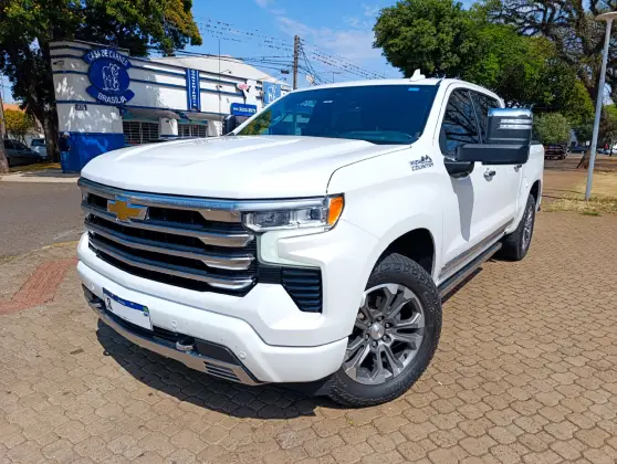 CHEVROLET SILVERADO 5.3 V8 GASOLINA 1500 HIGH COUNTRY 4X4 AUTOMÁTICO