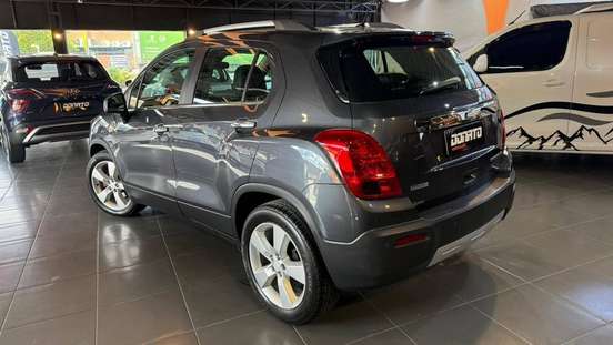 CHEVROLET-TRACKER-2013