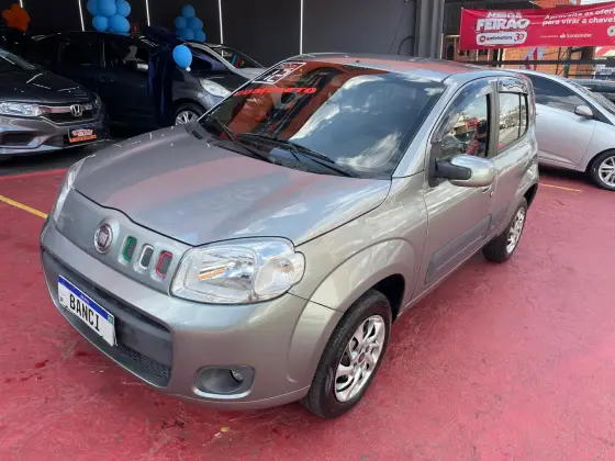 FIAT UNO 1.0 VIVACE 8V FLEX 4P MANUAL