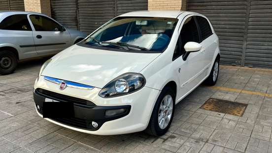 FIAT-PUNTO-2015
