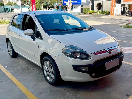 FIAT-PUNTO-1.4 ATTRACTIVE 8V FLEX 4P MANUAL FIAT-PUNTO-2015