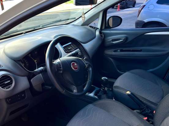 FIAT-PUNTO-1.4 ATTRACTIVE 8V FLEX 4P MANUAL FIAT-PUNTO-2015