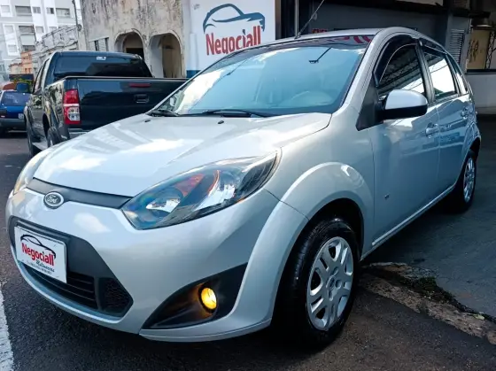 FORD FIESTA 1.0 ROCAM SE PLUS HATCH 8V FLEX 4P MANUAL