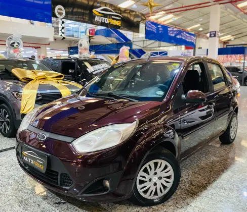 FORD FIESTA 1.6 ROCAM SEDAN 8V FLEX 4P MANUAL