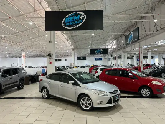 FORD FOCUS 2.0 S SEDAN 16V FLEX 4P POWERSHIFT