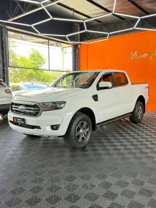 FORD RANGER 2.2 XLS 4X4 CD 16V DIESEL 4P AUTOMÁTICO