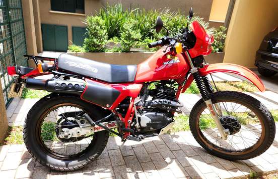HONDA-XL 250R-1983