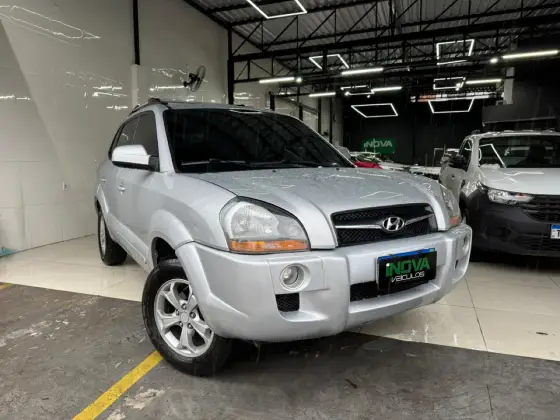 HYUNDAI TUCSON 2.0 MPFI GLS BASE 16V 143CV 2WD FLEX 4P AUTOMÁTICO